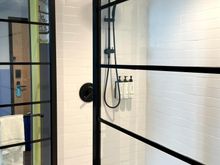 XL shower