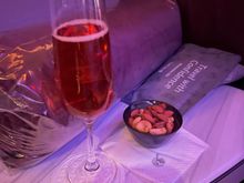 Welcome champagne and nuts