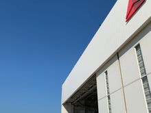 Delta hangar at SEA