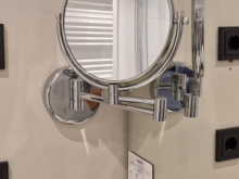As you can see in the mirror, the bathroom even had a towel radiator. Took al number of minutes to get warm, but at least the bathroom could be probperly heated.