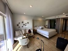 Room 1701 - Oceanfront King
