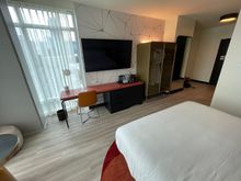 Corner King High Floor