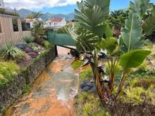This River runs through the Hot Spring, and either side are Hot TUbs