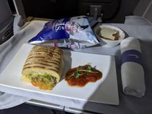 BA Club World light meal LHR – DXB, October 2022

“Grilled vegetable, mozzarella, pesto panini; carrot cake”