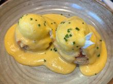 Eggs Benedict