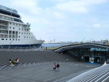 Cruise ship terminal
