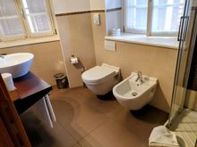 There was plenty of room in the wash and shower room on the Hotel all'Arco 