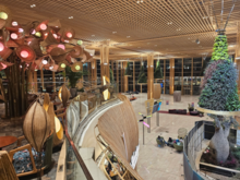 080 Lounge -- international gates -- overlooking terminal area