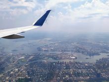Approaching New York and La Guardia airport 