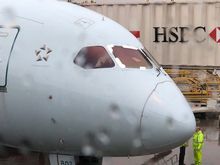 For a while, we had threads going about how AC interiors were being held together by duct tape. When I saw this 788 at YUL yesterday, it made me thing that it now looks like they are using it to hold the windscreen. :p