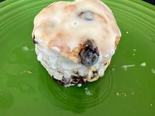 Does anyone recall Hardee’s having cinnamon raisin biscuits once upon a time (I don’t) but this knock off recipe sounded good , so I tried it and it is! 