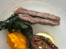 Purists will say the steak is overdone but I’m in the well done camp and it was very tender. 4 or 5 portions would make a real steak 🤣