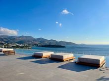 Rooftop bar (to be completed)