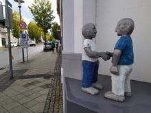 In the street outside the theater, Bismarckstraße 