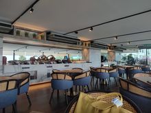 Executive lounge 