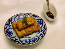 Beancurd skin rolls with mushrooms 