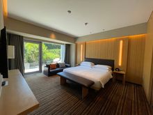 Suite King Bedroom with Outdoor Space