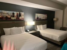 Queen Queen room