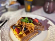 Coconut waffles with mango curd - surprisingly good