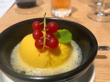 Mango sorbet in srarkling wine