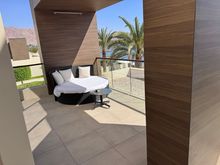One lounger