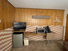 So retro but the cleanest (and most reasonably priced at $70) hotel room I've stayed at in recent memory