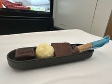 New black chocolate dish.