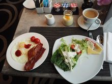 Breakfast 