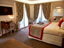 Junior Suite at Regina Louvre