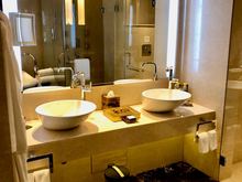 Bathroom Sinks and Vanity Area
