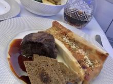 Beef was in that typical ; a tad too 'well-done' state. But the accompanying marrow and toast made it wonderful. Intensely savoury!