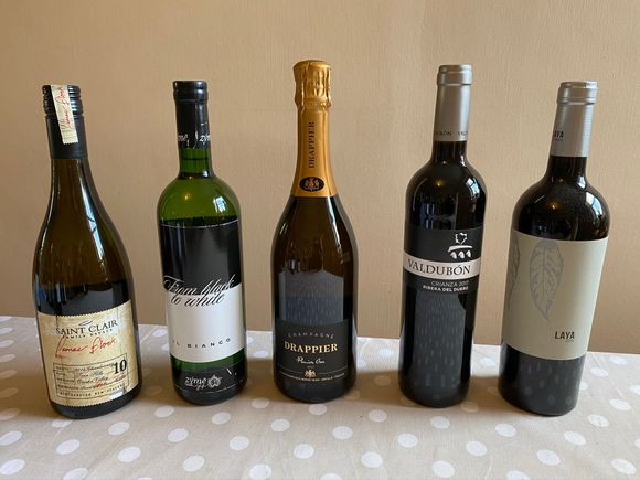 Club World:
Sparkling - champagne Drappier Premier Cru
White - Saint Clair Pioneer Block Twin Hills NZ Chardonnay 2018, Zyme From Black to White Bianco 2017
Red - Valdubon Crianza Ribera del Duero 2017,  Atalaya Laya  Almansa 2019