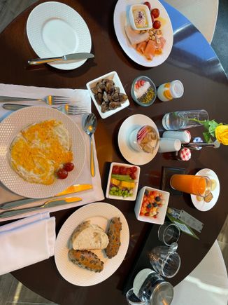Breakfast 