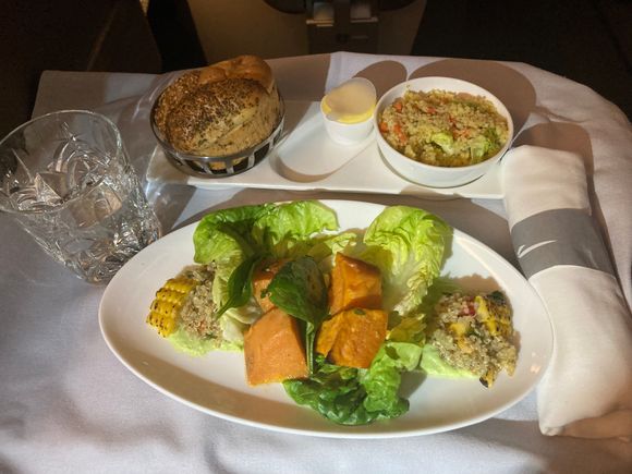 Sweet potato starter. Very bland. LHR - DFW 24/11/22