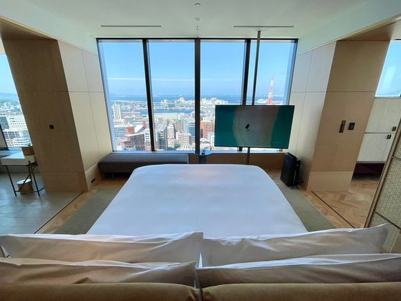 Bedroom (seen from the desk) 