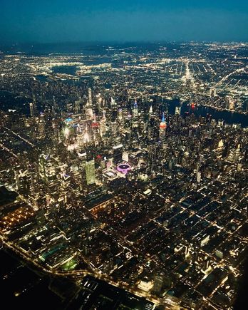 Midtown Manhattan on approach to LGA - 2/22/22