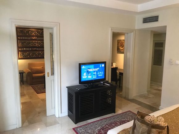 Seen from bedroom to living room 