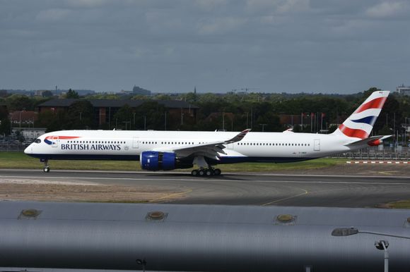 G-XWBP landing 27R on it's delivery from Toulouse today as BAW9154.
©Adam Farrell via Facebook