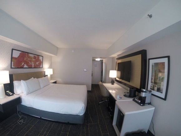 Premium City View Room / Holiday Inn Chicago Downtown Wolf Point