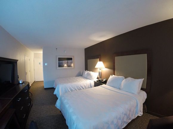 Standard Room with two double bed / Crowne Plaza Crystal City