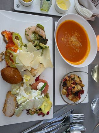 I asked for a sampling of everything from the starters on the cart. It was all delicious!