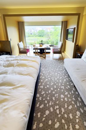 The size of "4 beds" occupying the room. 