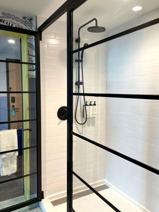 XL shower