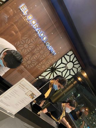 Check in lounge 