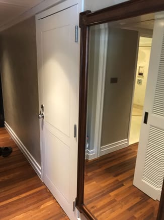 This room has a connecting door to our own twin room (similair layout)