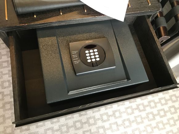Safe can hold laptop