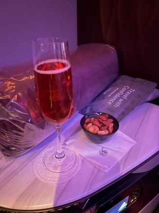 Welcome champagne and nuts