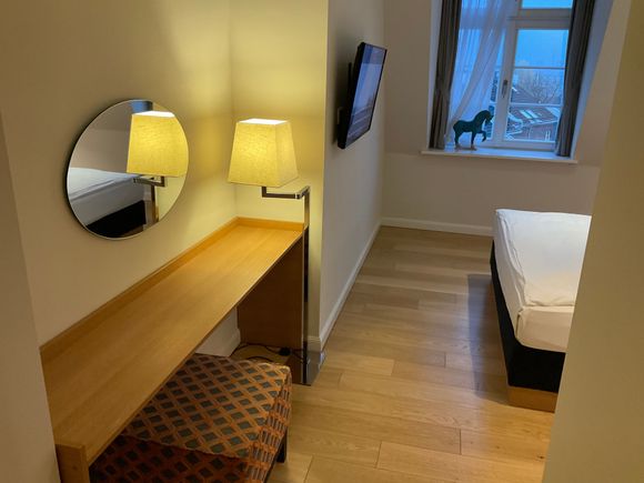 View on ladies vanity area of bedroom 2