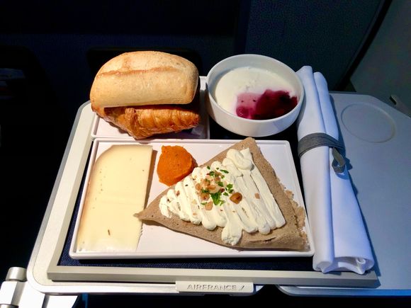 AF1212 CDG-LIN A320. This savory pancake with turkey(?) filling was probably the best meal on my trip and more than enough for a one hour flight. I couldn’t help but notice how tired the A320 seemed compared with factory fresh A220 on the previous segment.