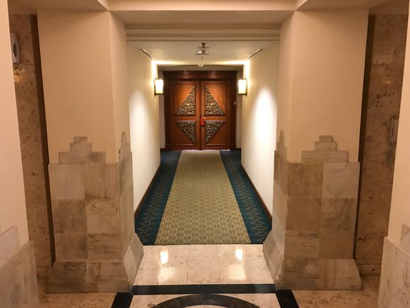 Double doors on level 7 : must lead to something awesome !